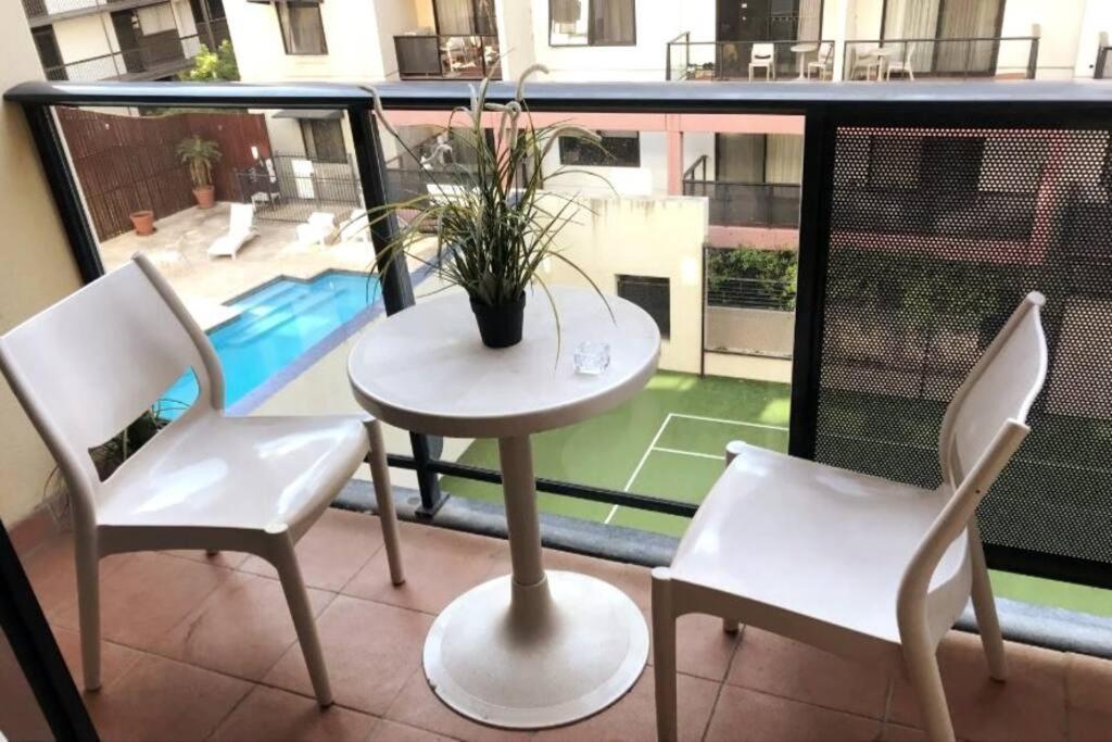 City & Lakeside With Free Parking, Pool And 10 Mins Walk Into The City Perth Exterior photo